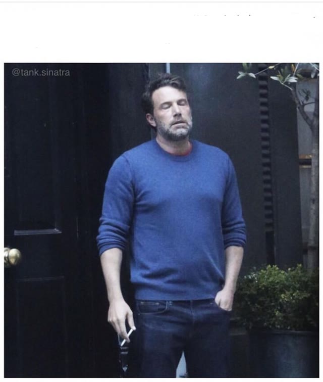 Mème « Ben Affleck Smoking »
