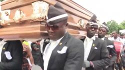 Mème « Coffin Dance »