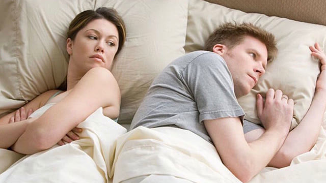 Mème « Couple in Bed »