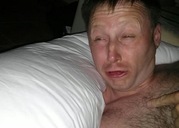 Mème « Limmy Waking Up »