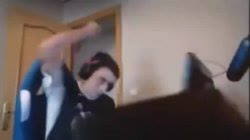 Mème « Rage Table Smash »